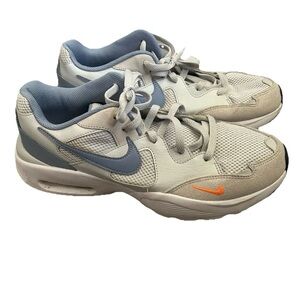 Men’s Nike Air Running Sneakers Size 10.5